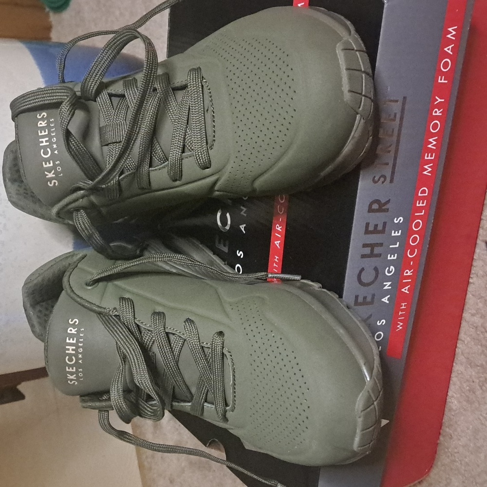 Skechers Street